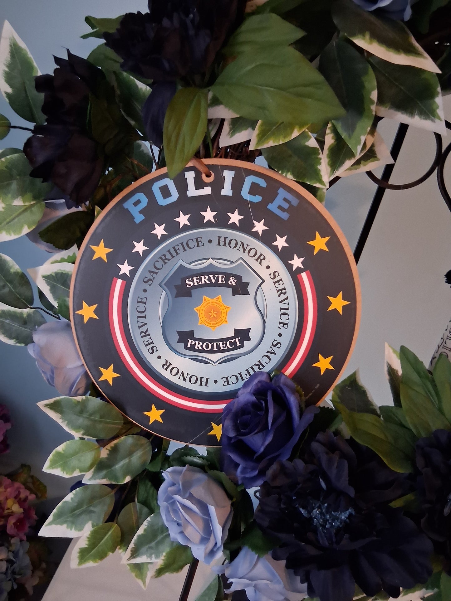 Handmade Police Tribute Grapevine Wreath – Thin Blue Line