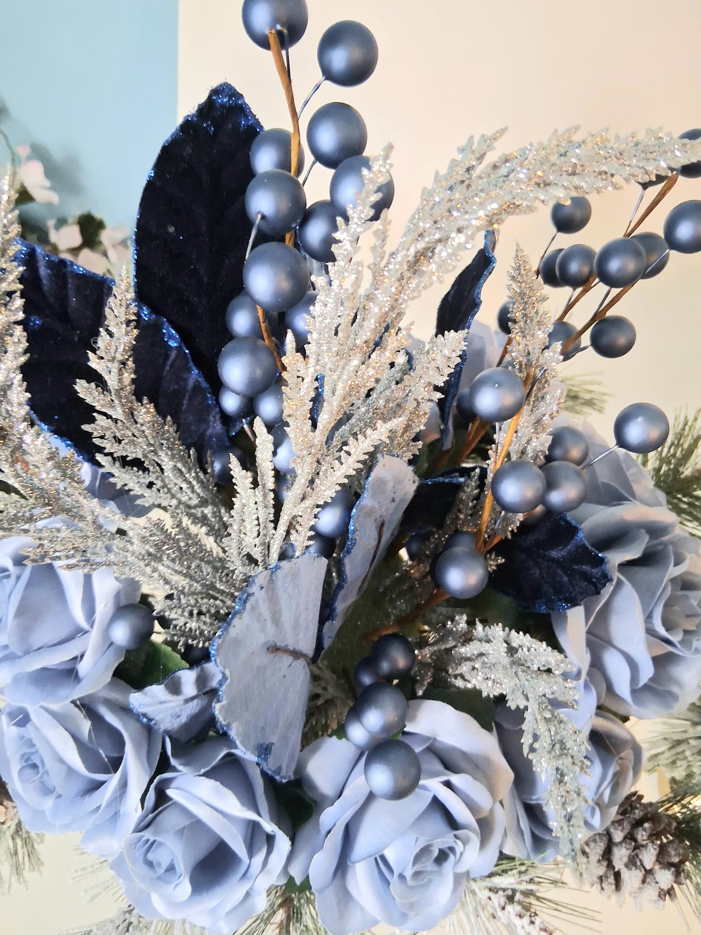 Winter Floral Candle Holder Set (Set of 2)