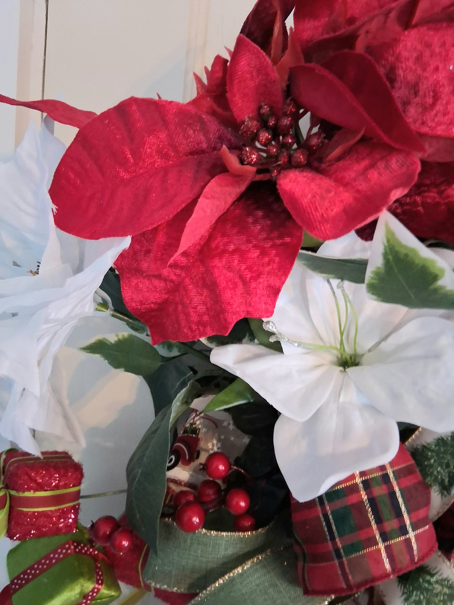 Merry Christmas Red Truck Wreath – Handmade Holiday Door Wreath with Poinsettias, Holly & Gift Boxes